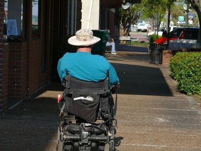 Sådan vælger hjælpemidler til handicappede. Være handicappet kan undertiden gøre én miste håbet i livet.